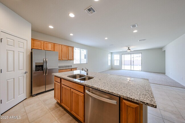 Foto del edificio - 25377 N 172nd Ln