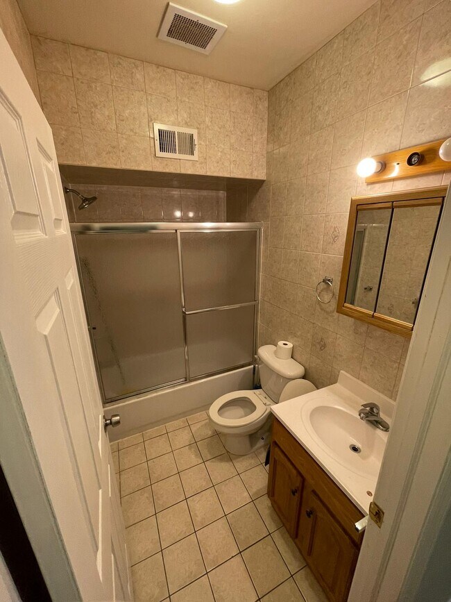 Bathroom - 41 S 5th St