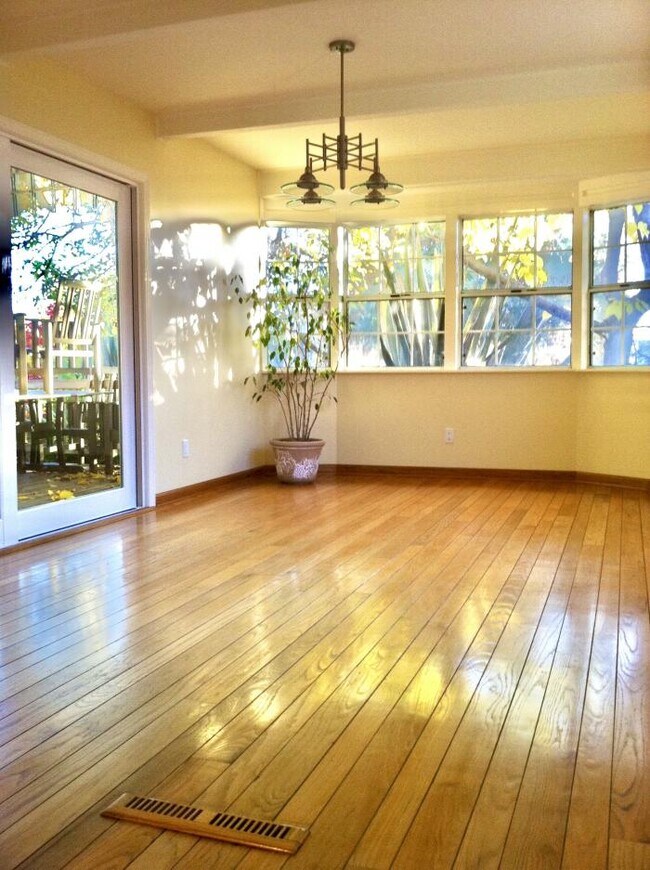 Building Photo - 4 bedroom in Los Gatos CA 95032