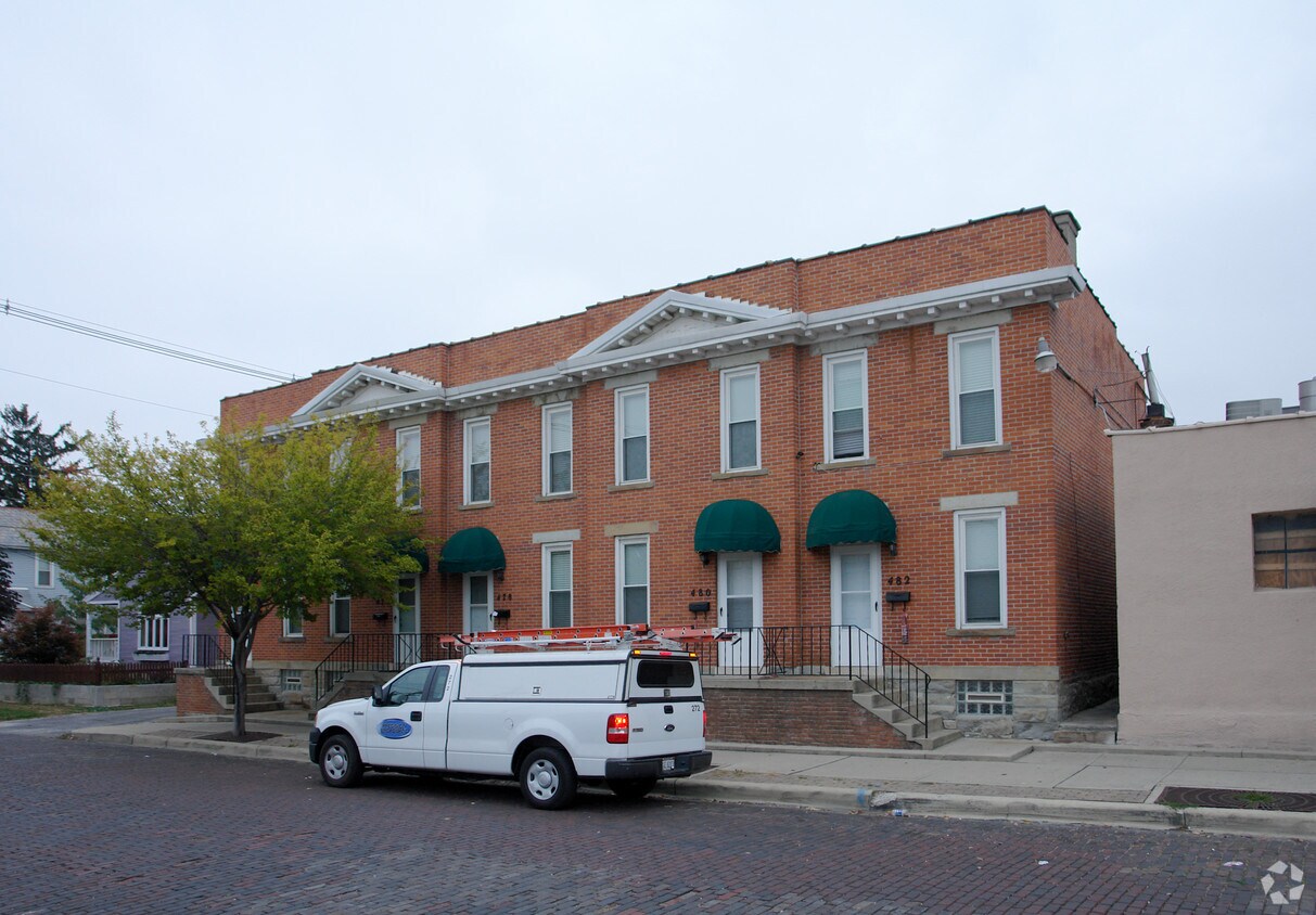 Building Photo - 474-482 E Stewart Ave