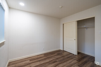 Santa Rosa Oaks - TWO MONTHS FREE RENT! photo'