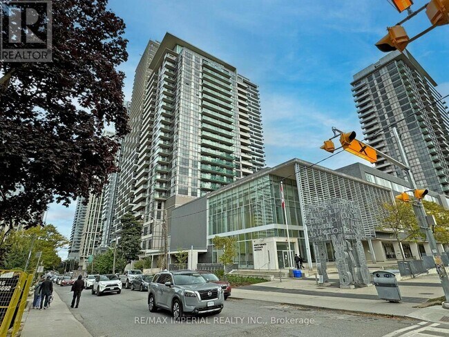 Photo du bâtiment - 25-2025 Broadway Ave