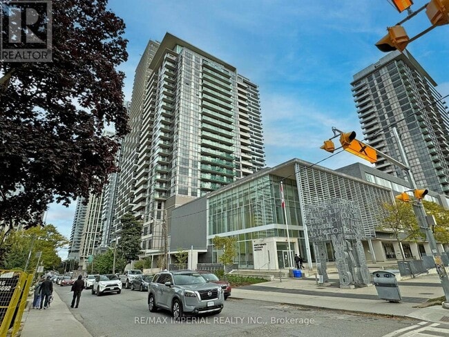 Photo du bâtiment - 25 Broadway Ave