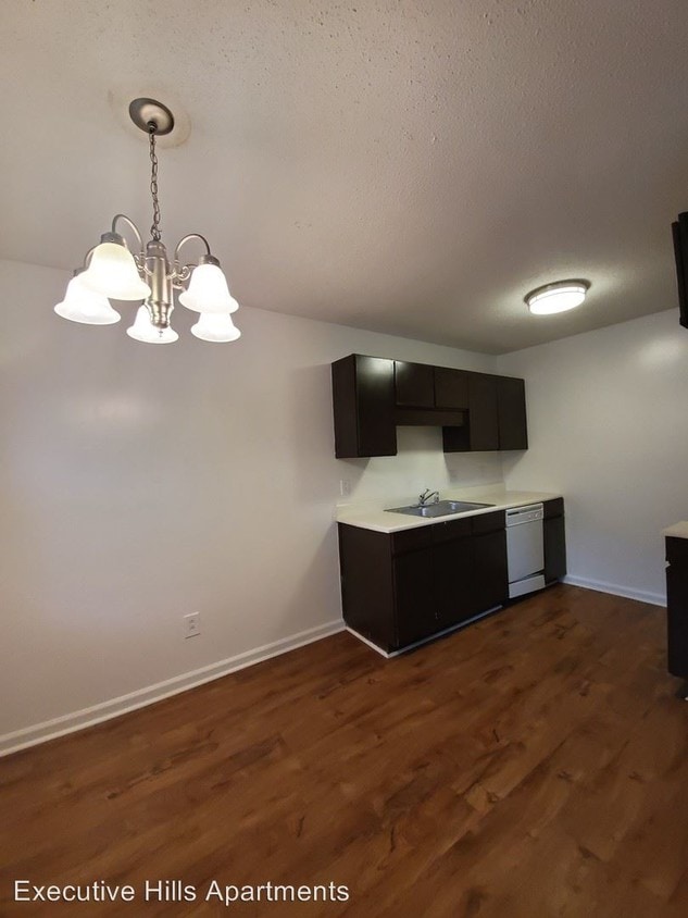 Building Photo - 4419 Bonnell Dr
