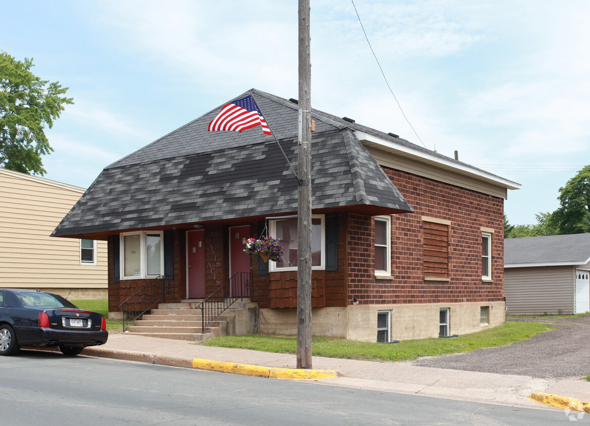 Primary Photo - Davis Apartments