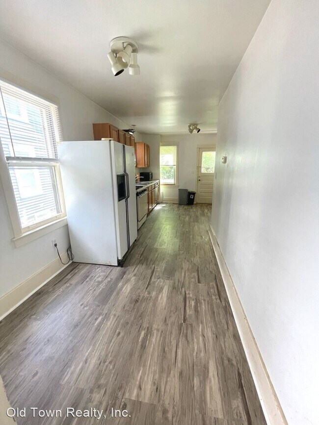 Building Photo - 4 br, 2 bath House - 942 Woodlawn Ave