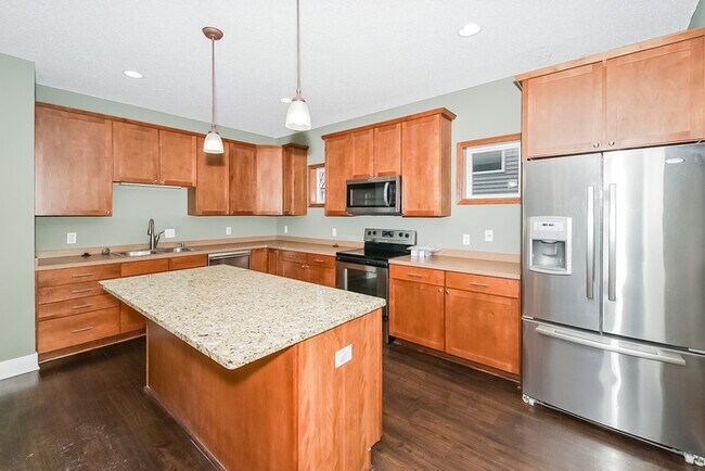 Foto del edificio - Gorgeous 3 Bedroom, 3.5 Bathroom House in ...