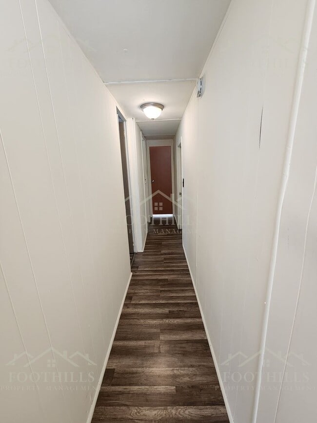 Building Photo - 105 McFarlin Way