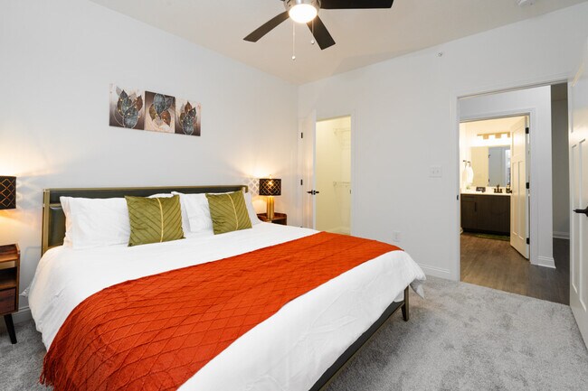 Foto del edificio - 5861 Royal Ln