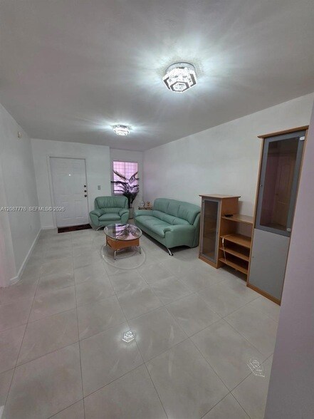 Foto del edificio - 4691 NW 9th St