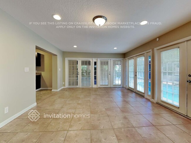 Building Photo - 7460 E Plumosa Ln