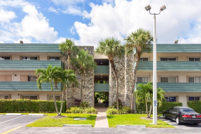 Building Photo - 8305 SW 72nd Ave