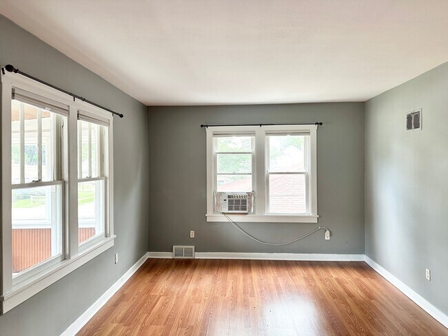 Foto del edificio - 718 Parkway Ave