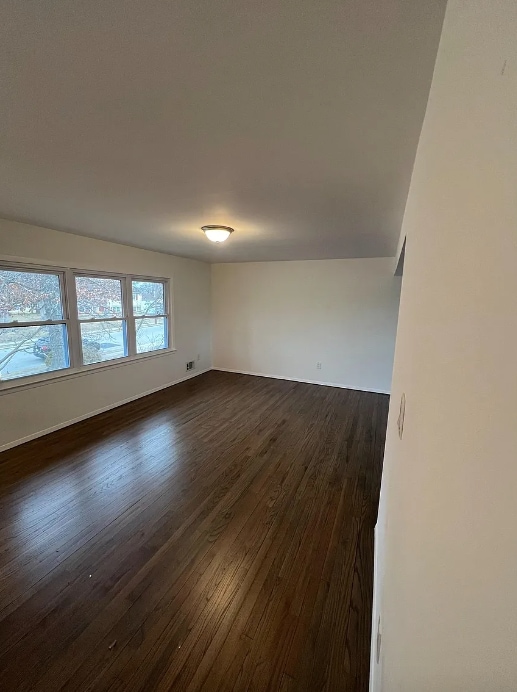 Foto del edificio - 331 Colonial Dr