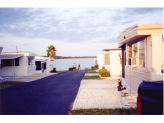 Dinner con vista al lago - Dinner Lake Haven Mobile Home Park