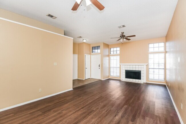 Building Photo - 2521 Galemeadow Dr