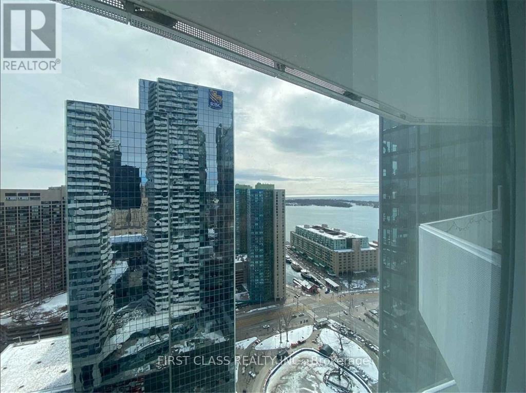 Photo du bâtiment - 100 Harbour St