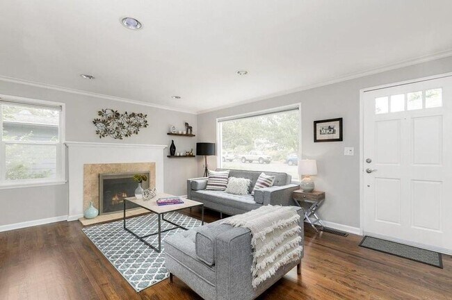 Foto del edificio - Beautiful 3 bedrooms 2 bathroom house for ...