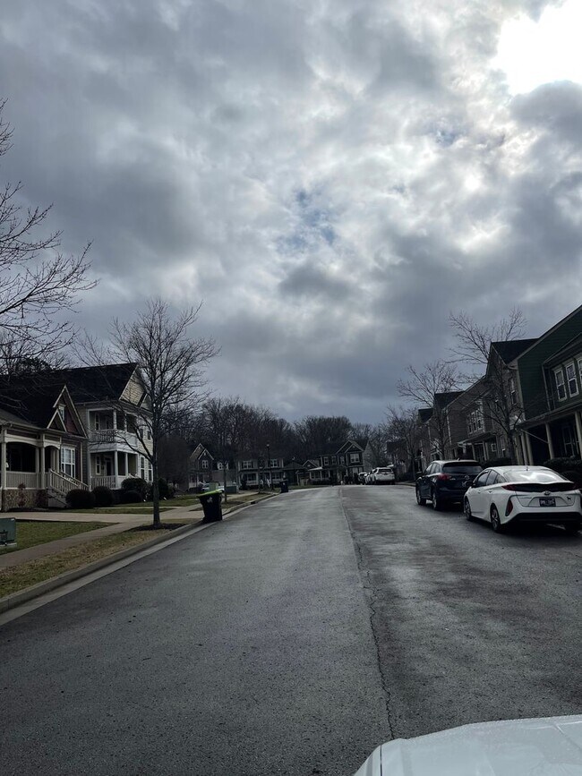 Foto del edificio - Lenox Village!