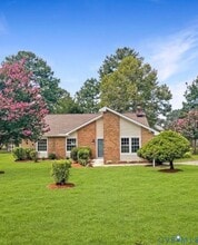 Building Photo - 7905 Tamarind Dr