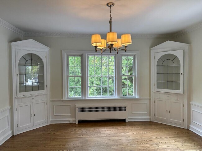 Foto del edificio - 2227 E Woodstock Pl
