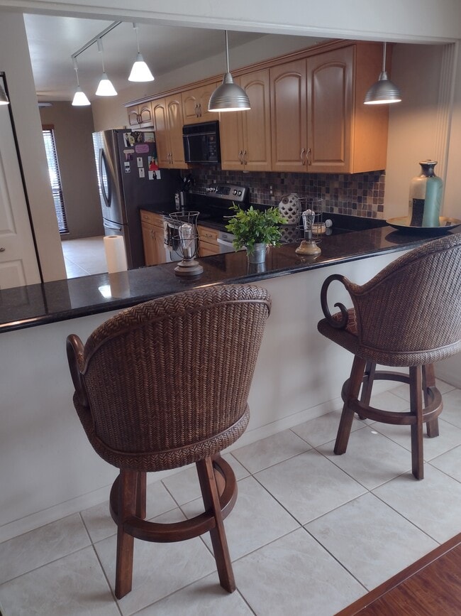 Building Photo - 4440 Chantelle Dr
