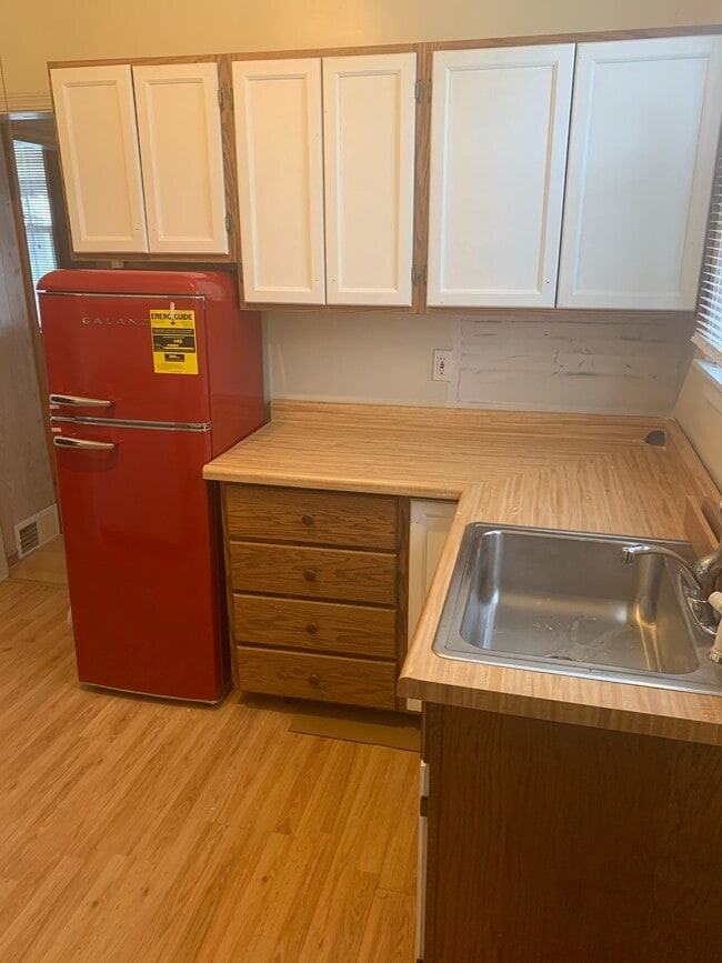 Building Photo - 3344 Ridge Rd