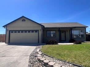 Building Photo - 2602 Wildrye Ct