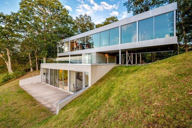 Foto del edificio - 24 Stearns Point Rd
