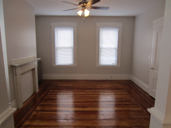 Building Photo - 111 3rd St