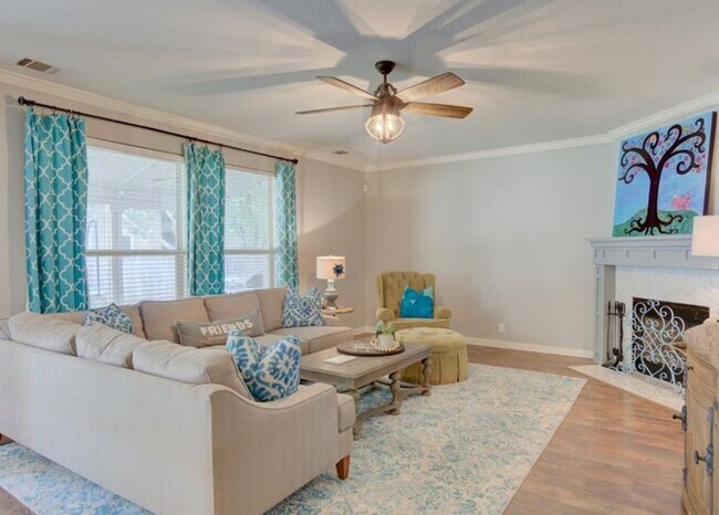 Building Photo - Tasteful 3 Bedroom, 2.5 Bath, 2-Story Home...