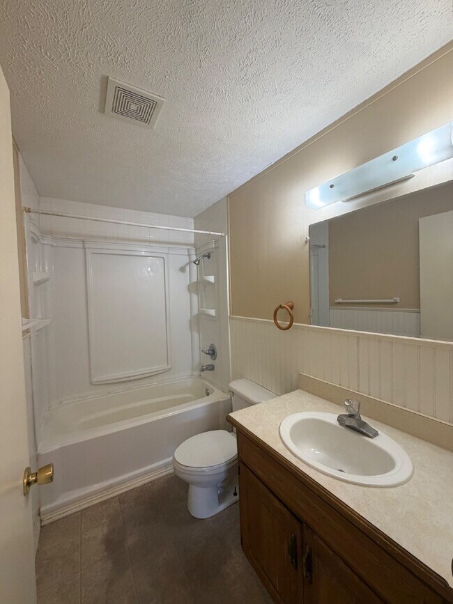 Foto del edificio - 2BR Duplex