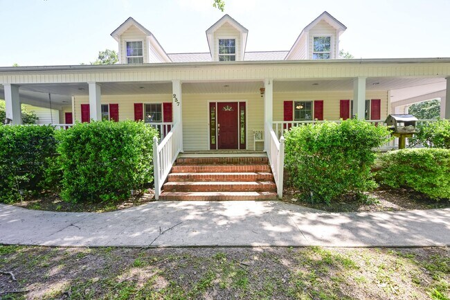 Foto del edificio - 237 Riverbend Rd