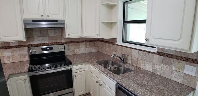 Foto del edificio - 11541 E 1st Ave