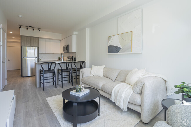 2BR, 2BA - 749SF - Living Room - Madison