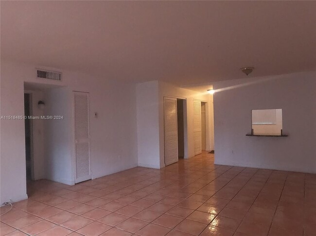 Building Photo - 8650 SW 67th Ave