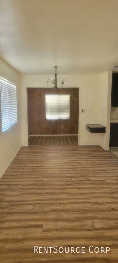 Building Photo - 3 Bedroom 2 Bath Single Family Home in Bar...