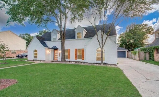 Building Photo - 17211 Rolling Creek Dr