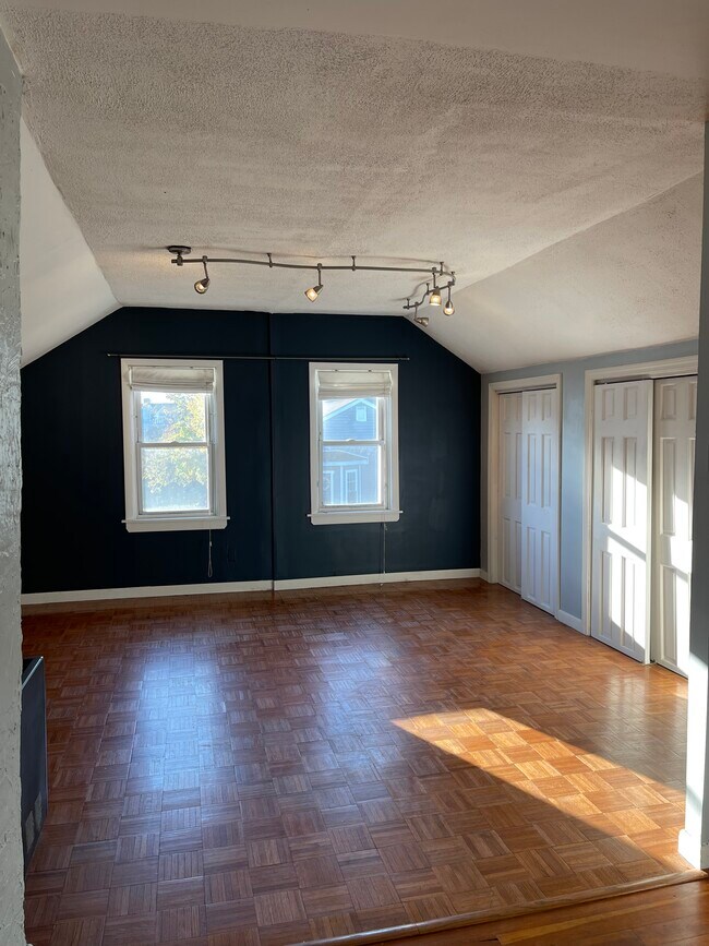 Building Photo - 72 Courtland St