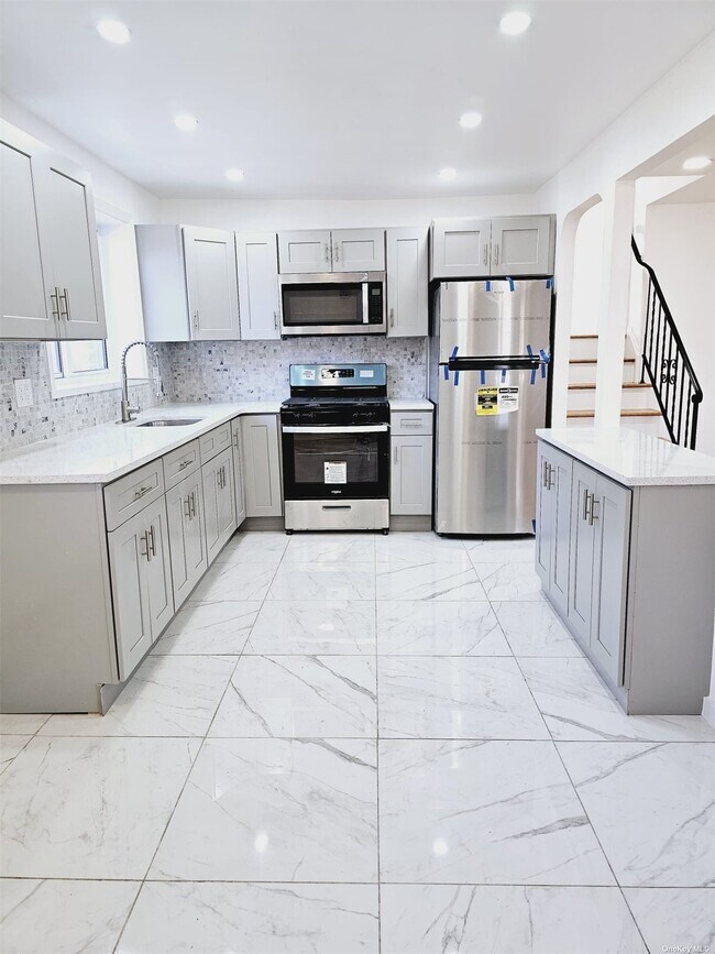 Foto del edificio - 1250 E 70th St