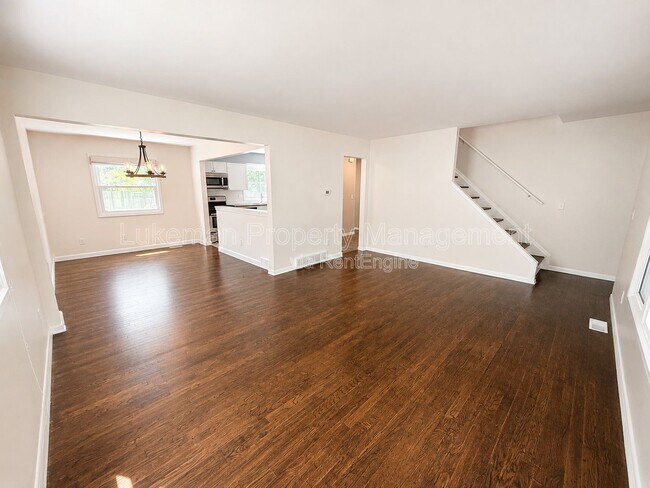 Foto del edificio - 6318 Avon St