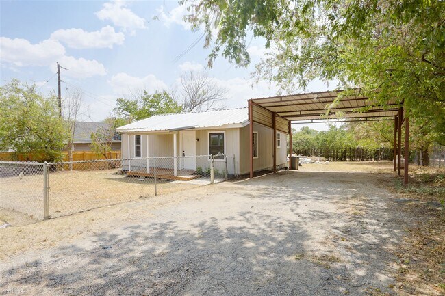 Foto del edificio - 2 br, 1 bath House - 221 Porter Drive