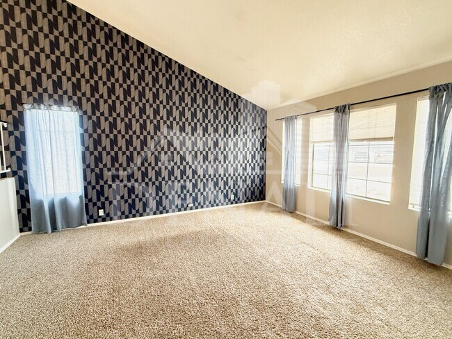 Foto del edificio - 6041 W Villa Maria Dr