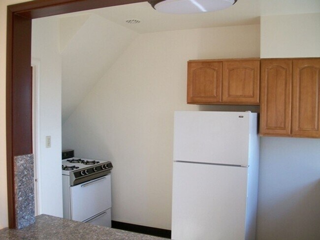Foto del edificio - One-bedroom apartment in North Berkeley be...