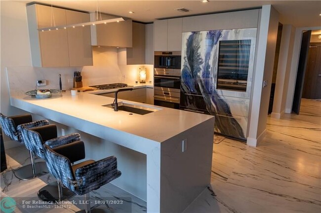 Foto del edificio - 2200 N Ocean Blvd