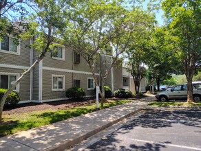 Building Photo - 600 Reusens Rd