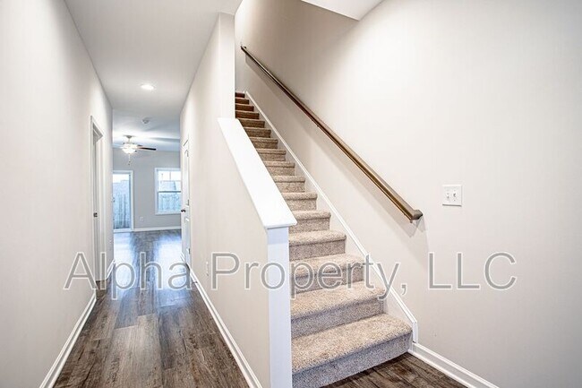 Foto del edificio - 320 Trail Branch Ct.