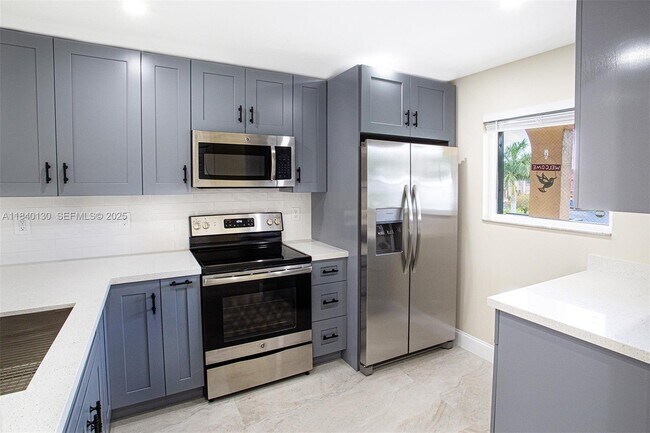 Foto del edificio - 9431 Boca Cove Cir