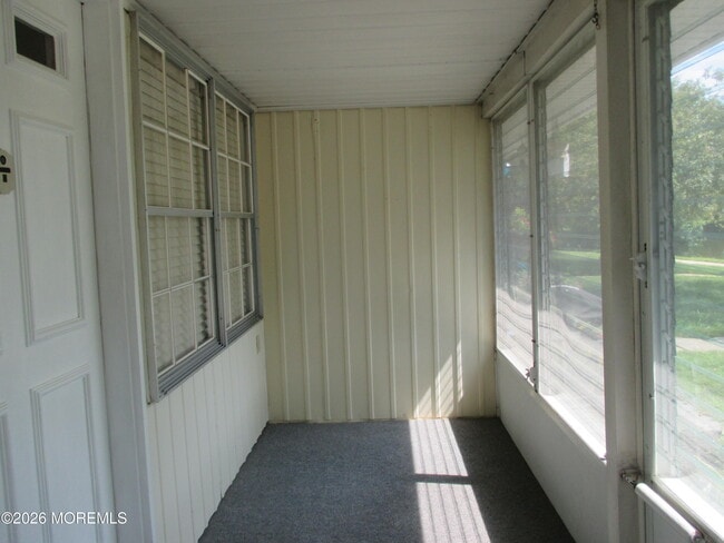 Building Photo - 363B Chesterfield Ct