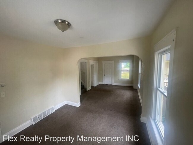 Foto del edificio - 3 br, 1 bath House - 3241 N DETROIT